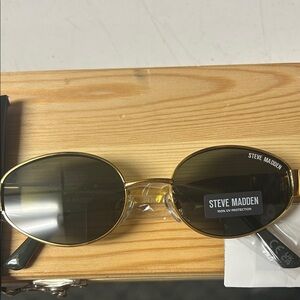 Steve Madden Gold Oval Sunglasses with Dark Lenses And Case